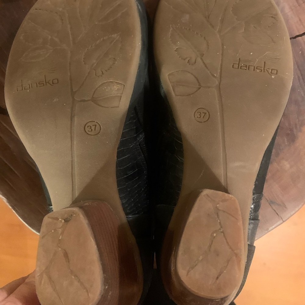 Wait… those are Danskos?!? - Picture 6 of 7